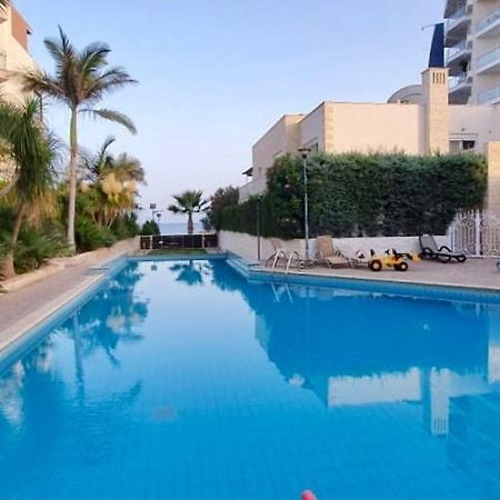 Pegasus Beach Front Apartamento Limassol Exterior foto
