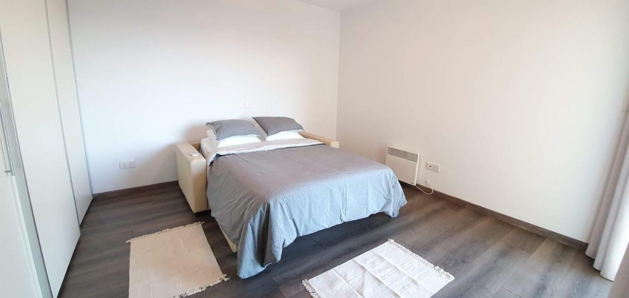 Pegasus Beach Front Apartamento Limassol Exterior foto
